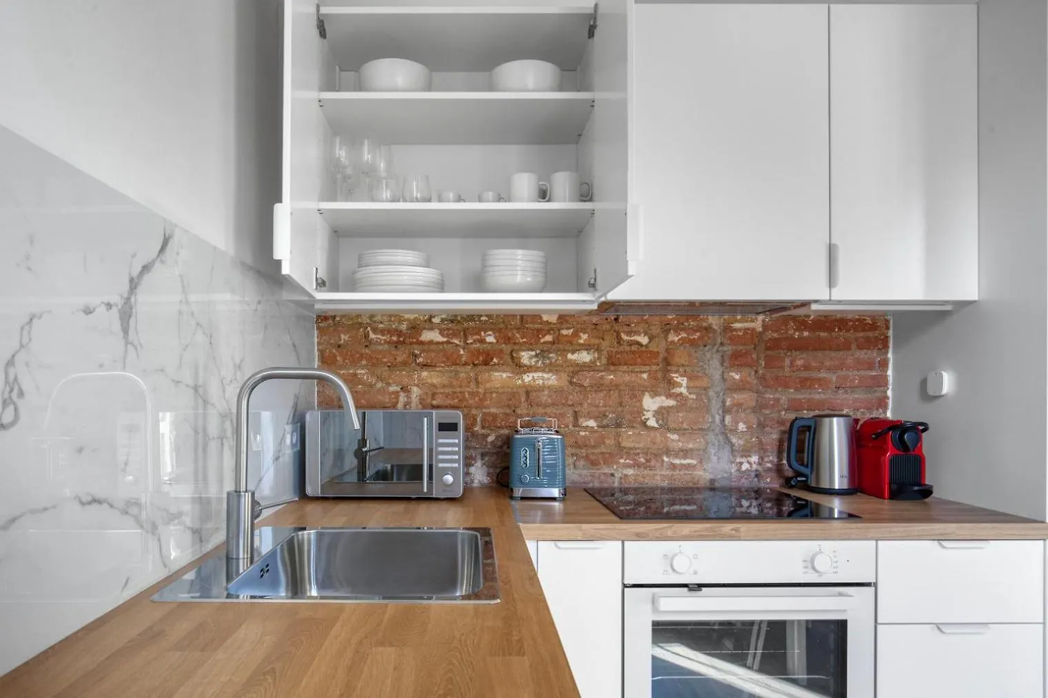 Blueground Sagrada Familia Balcony Renovated Bcn-123 Apartment Barcelona Spain